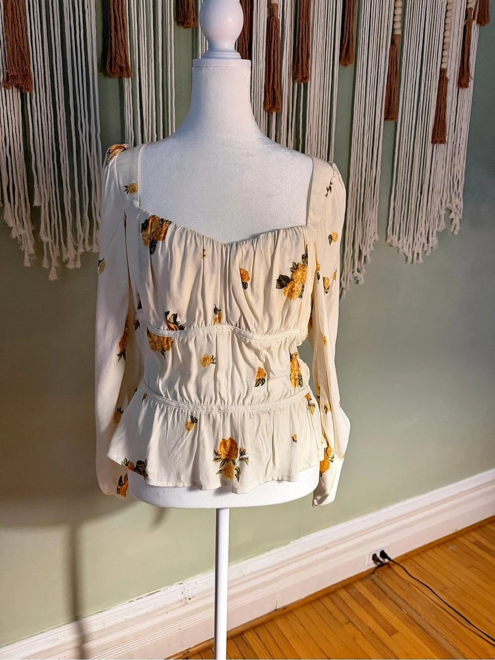 Reformation Plath Top Floral Peplum Blouse in Cream Size large - Picture 2 of 15